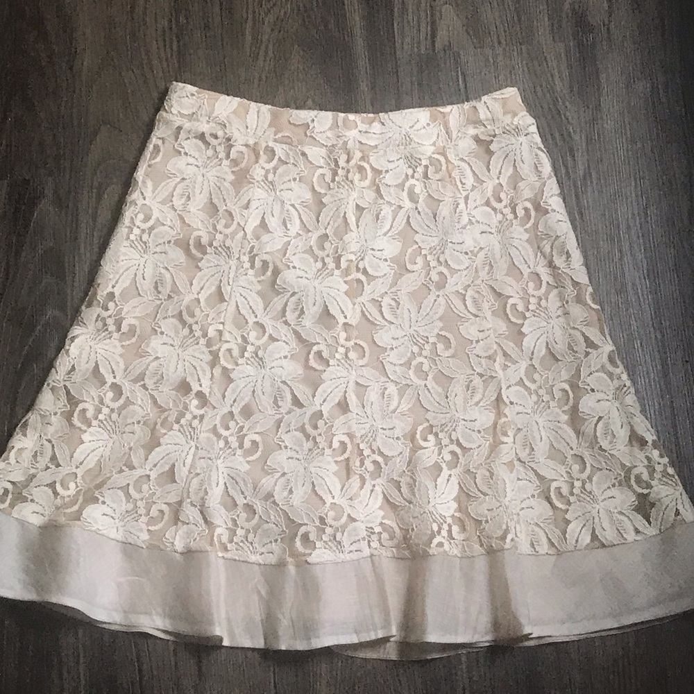 NIC+ZOE Ivory Lace Overlay, Lined Midi Skirt , Small